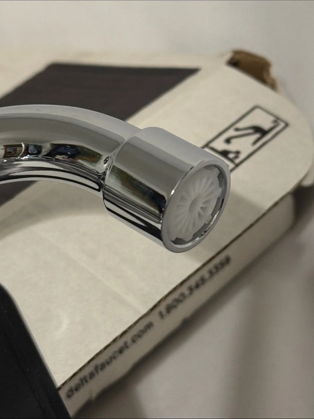 NEW Delta Two-Handle Sink Laundry Faucet in Chrome with Stream Straightener